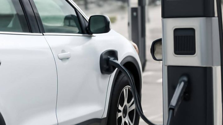 Elektrikli araçlarda şarj altyapısı satış hızına yetişemiyor