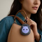 Meta Muse Charm, yapay zekâyı çanta aksesuarına dönüştürüyor