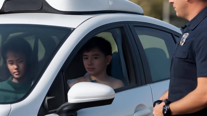 Waymo Robotaksisi Silahlı Yolcuları Polise Bildirdi