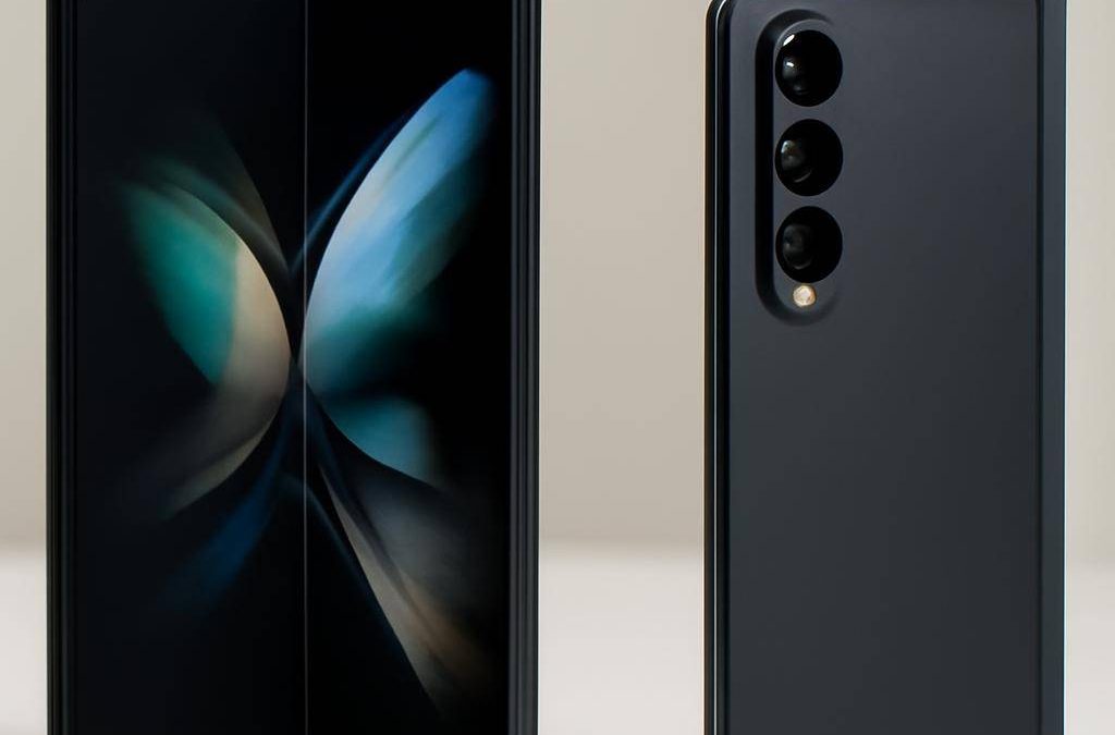 Samsung, iPhone Duo’ya karşı üç katlı telefonu hızlandırıyor