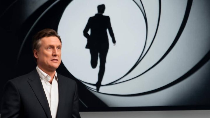 Apple etkinliğinde James Bond göndermeleri öne çıktı