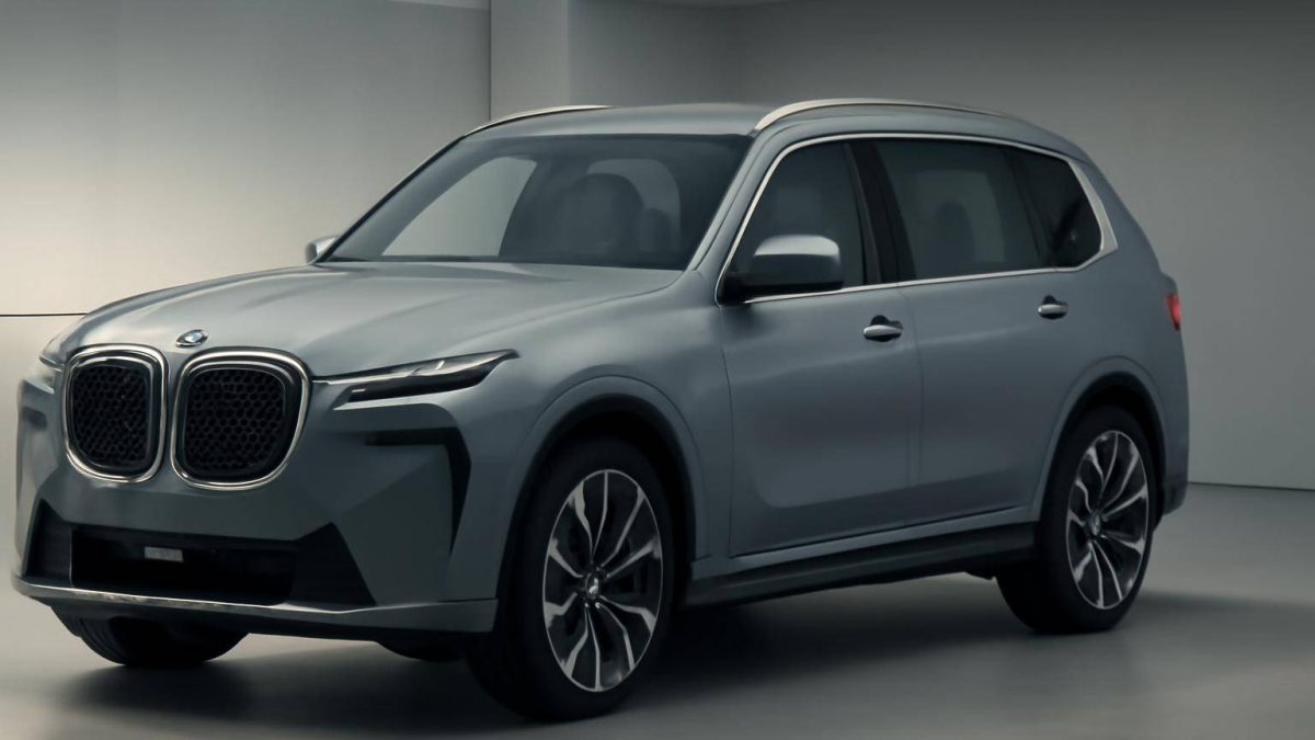 BMW iX7 sızıntısı: Elektrikli SUV için 2027 hedefi