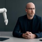Rivian’dan ayrılan Mind Robotics, Doug Field’ı işe aldı