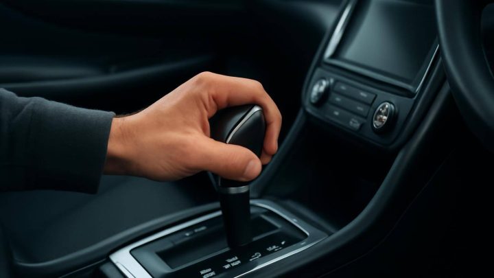 Otomatik Vites D’ye Alınınca Sarsıntı Neden Olur?