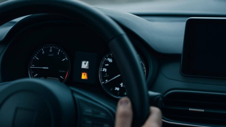 Yakıt Lambası Yandıktan Sonra Araç Kaç Kilometre Gider?